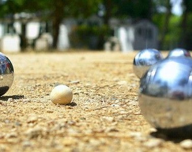 Concours de pétanque nocturne