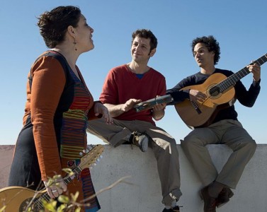 Les allées chantent : musique du monde Trio Luzi Nascimento